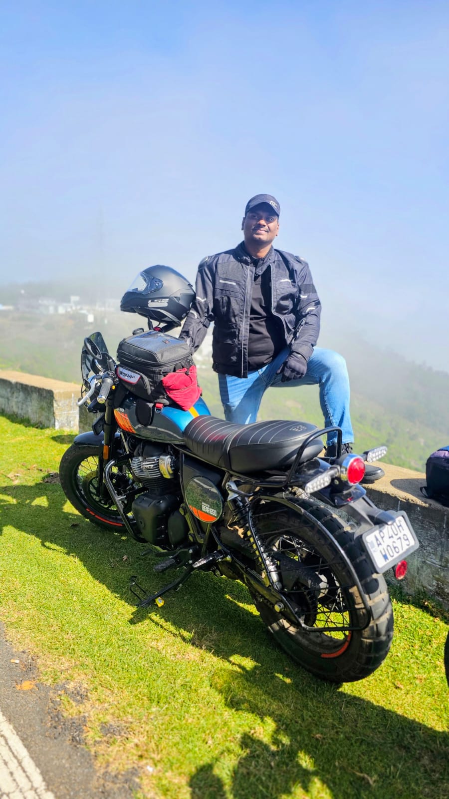 Niyaz Ahamed, Bound By Bikes rider